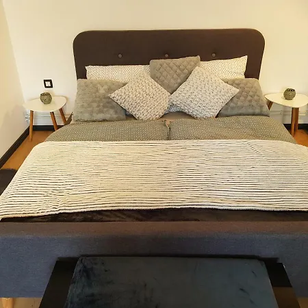 Appartement Apartments Ljubljana *